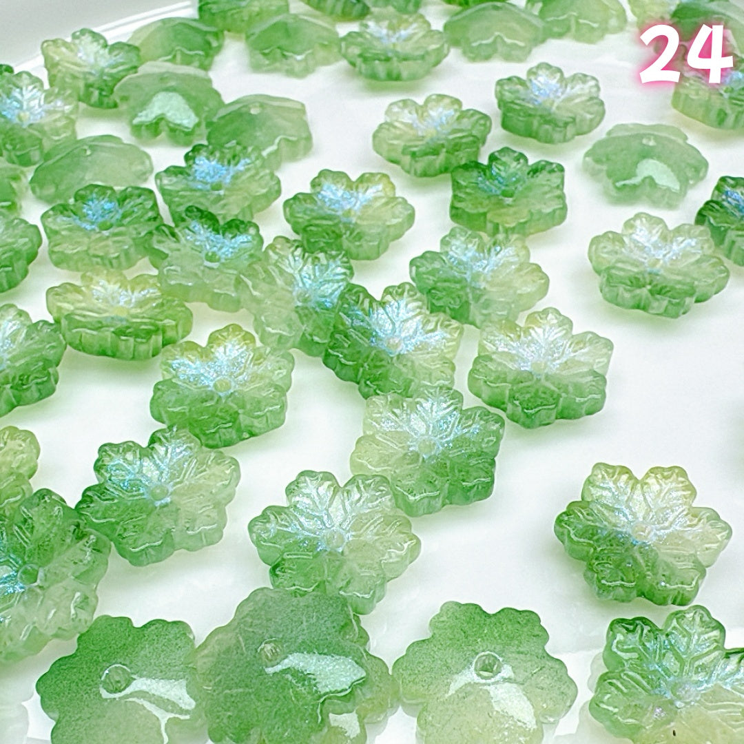 A559 瑠璃の花びら – 透明感あふれるエレガントなアクセサリーパーツ  つめつめ放題