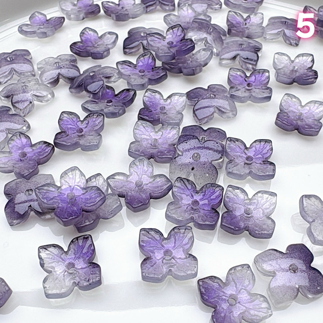 A559 瑠璃の花びら – 透明感あふれるエレガントなアクセサリーパーツ  つめつめ放題