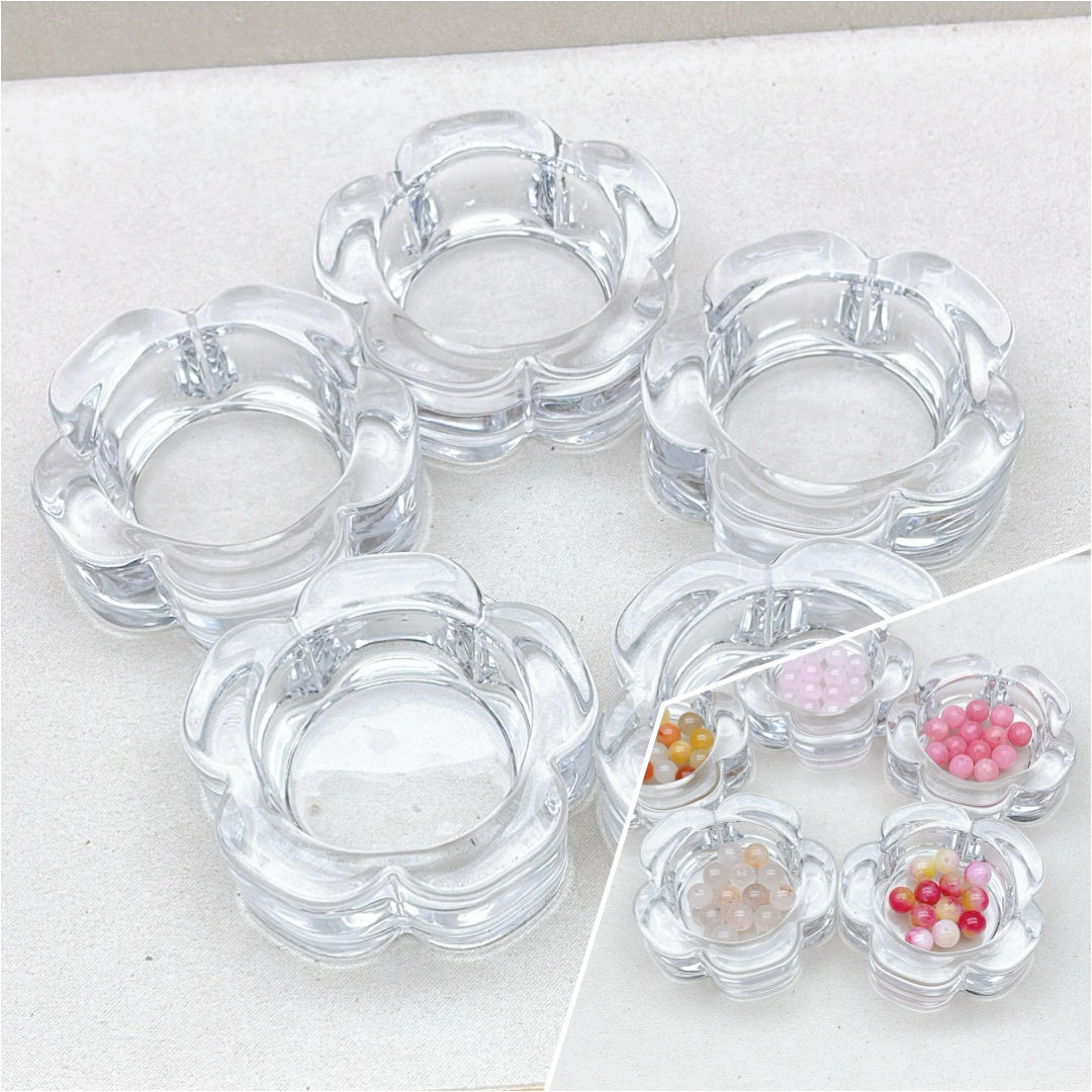 A562  高透瑠璃梅花皿 – 上品で透明感あふれる東洋美